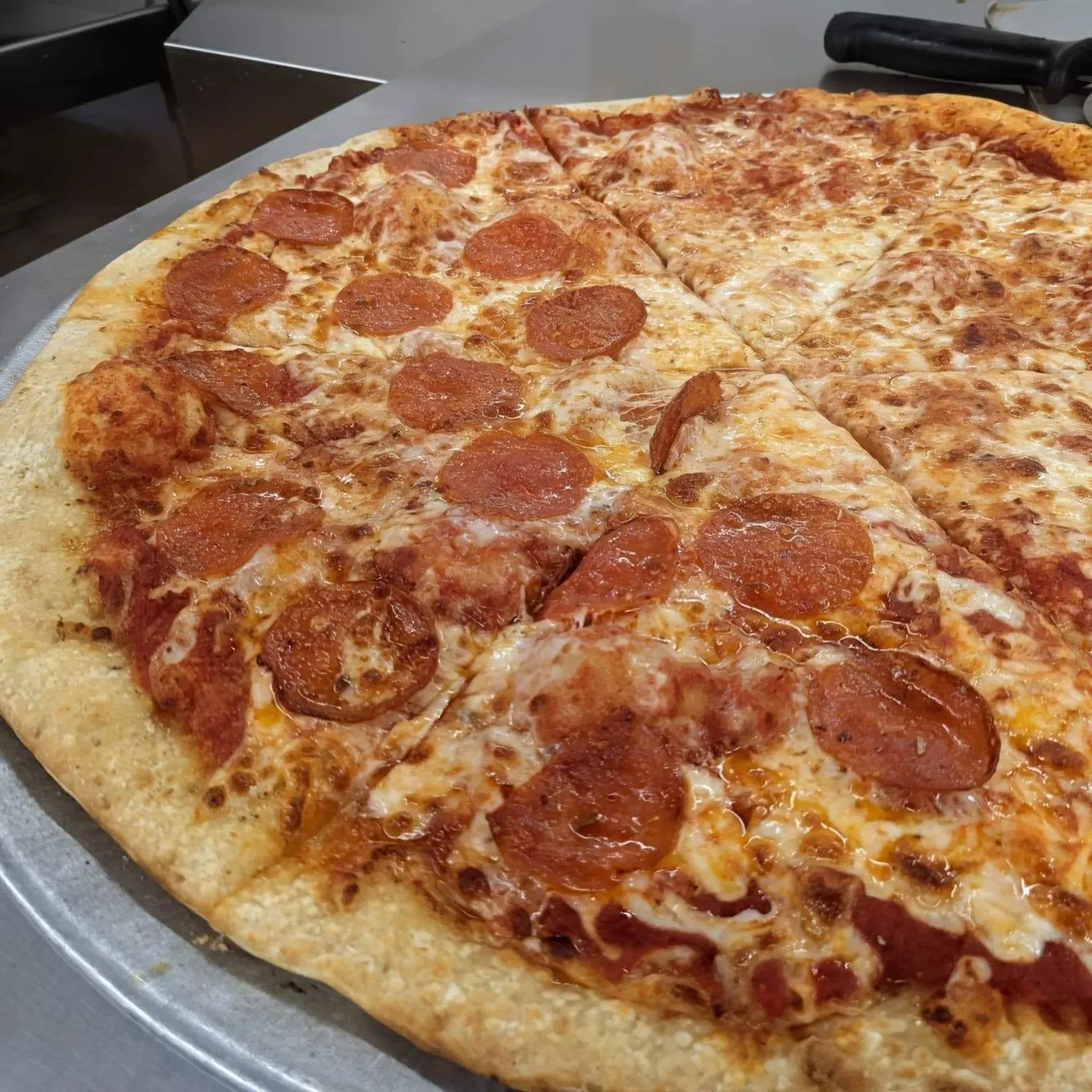 Pepperoni pizza from Little George's